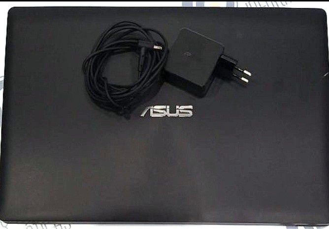 Portátil ASUS F553M