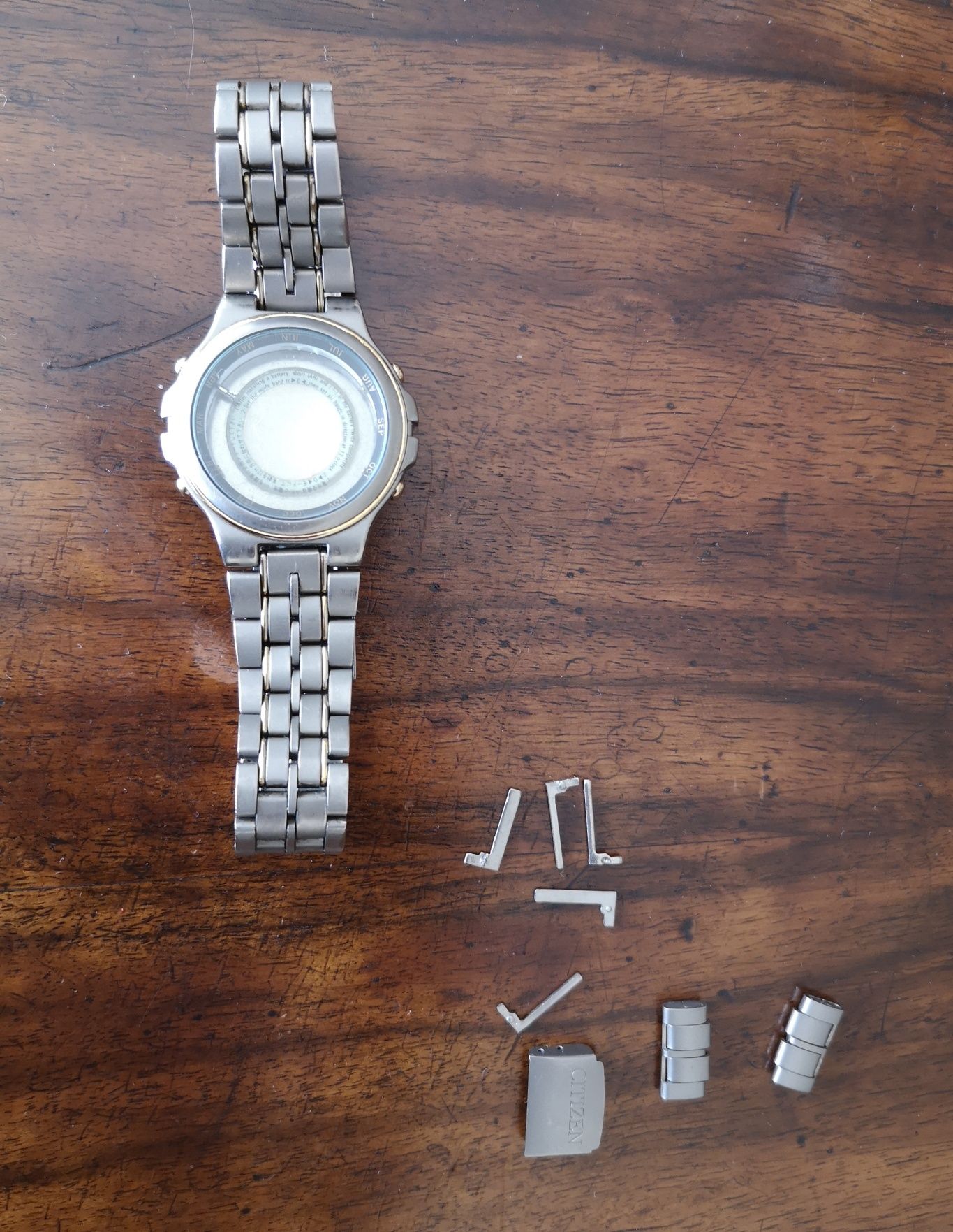 Koperta z bransoletą Citizen 6870-H09238 TA tytanowa.
