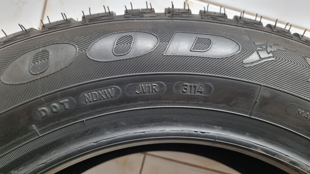 Nowa opona całoroczna 205/60 R16 92H GoodYear Vector 4Seasons