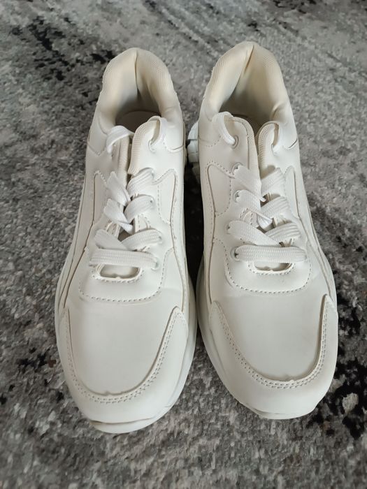 Продам кросівки чоловічі