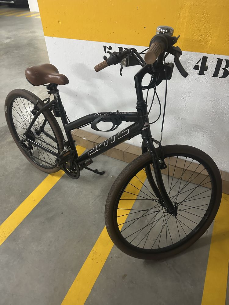 Bicicletas de passeio com mudanças em bom estado