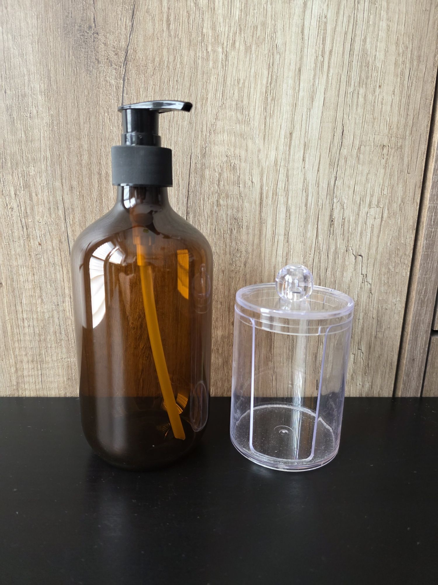 Butelka z pompką 500ml i pojemnik na waciki