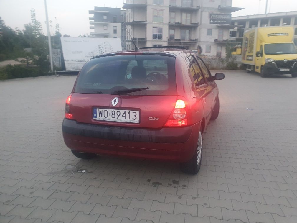 Renault Clio 1.6 16v automat