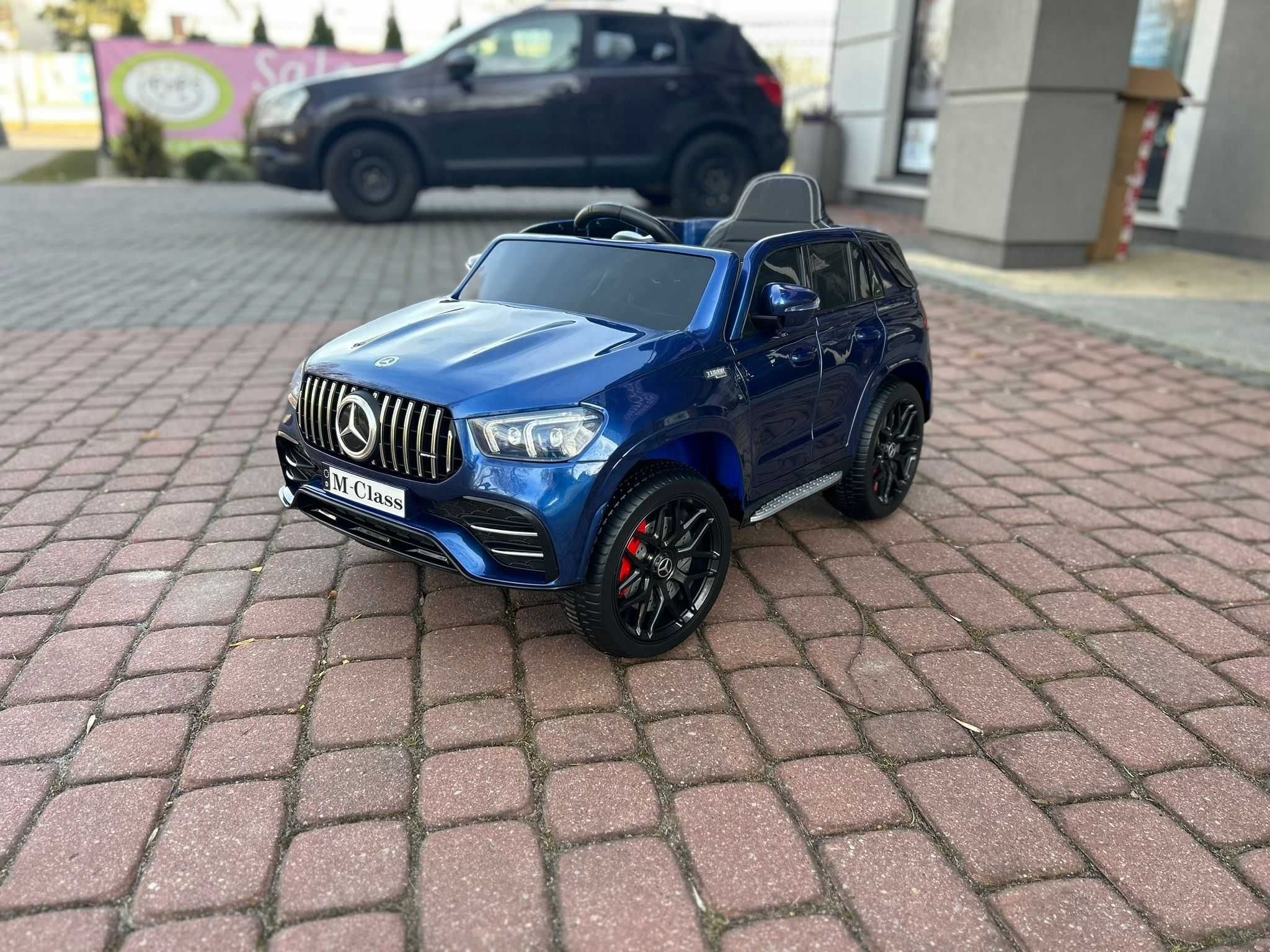 Pojazd na akumulator Mercedes Benz M