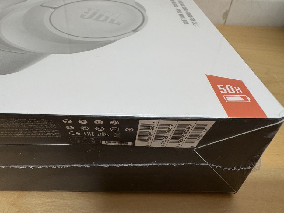 Auscultadores JBL by Harman Tune 710BT - cor branca, caixa selada