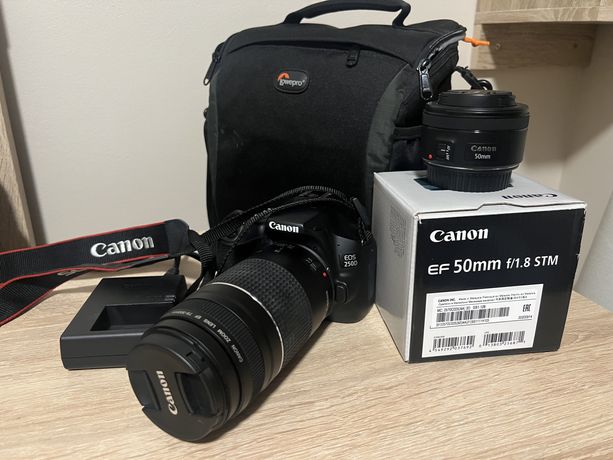 Canon 250D + canon 50mm 1.8 + canon zoom 75-300