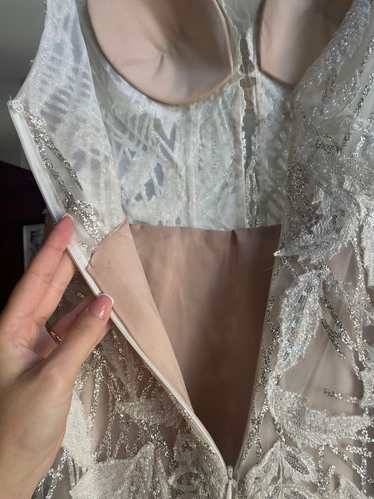 Piękna suknia ślubna rozmiar M