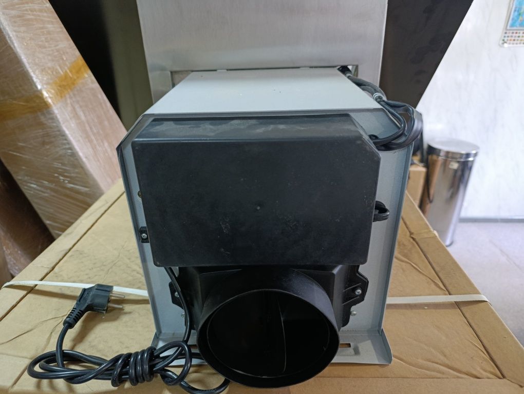 Вытяжка кухонная наклонная FORALL RHF-605B