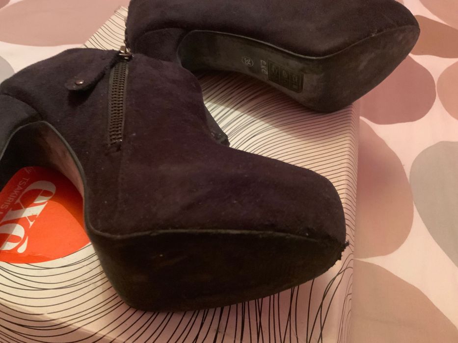 Botins pretos exé
