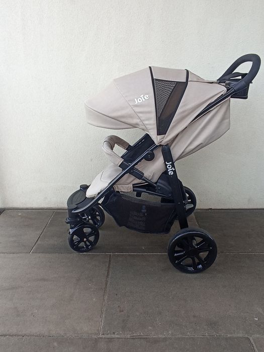Wózek spacerowy joie litetrax beżowy