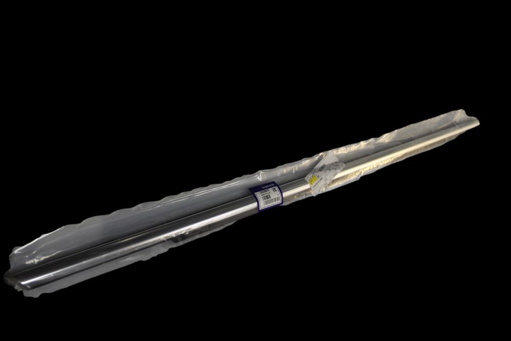 VOLVO XC60 II prawa listwa zgarniajaca drzwi przod 32229815