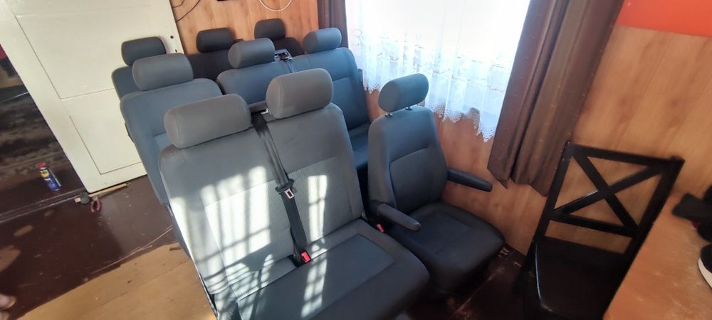 Komplet foteli VW T5 caravela stan bardzo dobry dziewięco osobowy