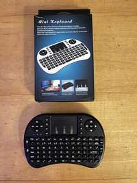 Mini teclado Bluetooth e USB