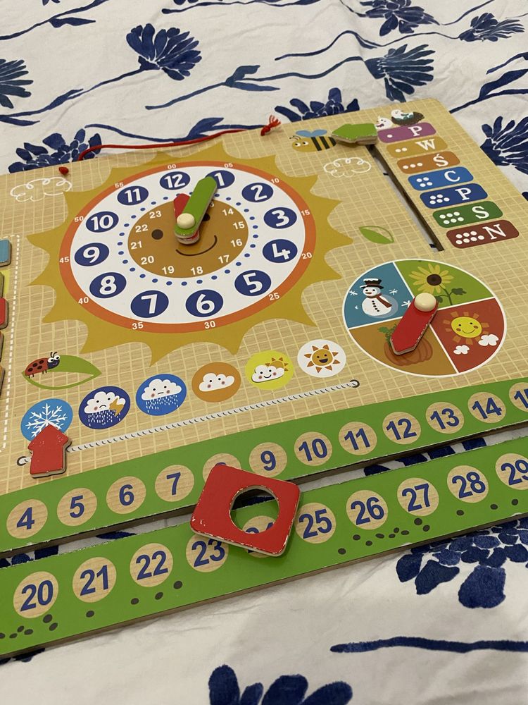 Zegar kalendarz pory roku drewniana tablica magnetyczna playtive