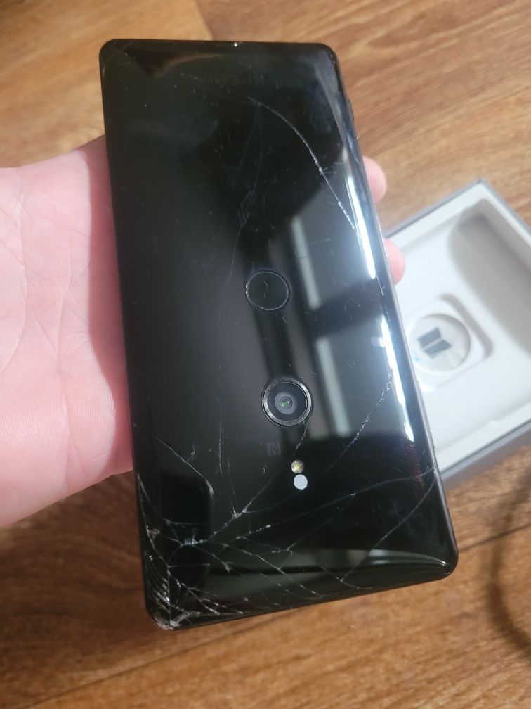 Sony Xperia XZ3  4/64 gb