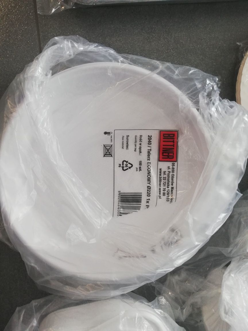 Nowe Plastikowe Kubki Sztućce itp.