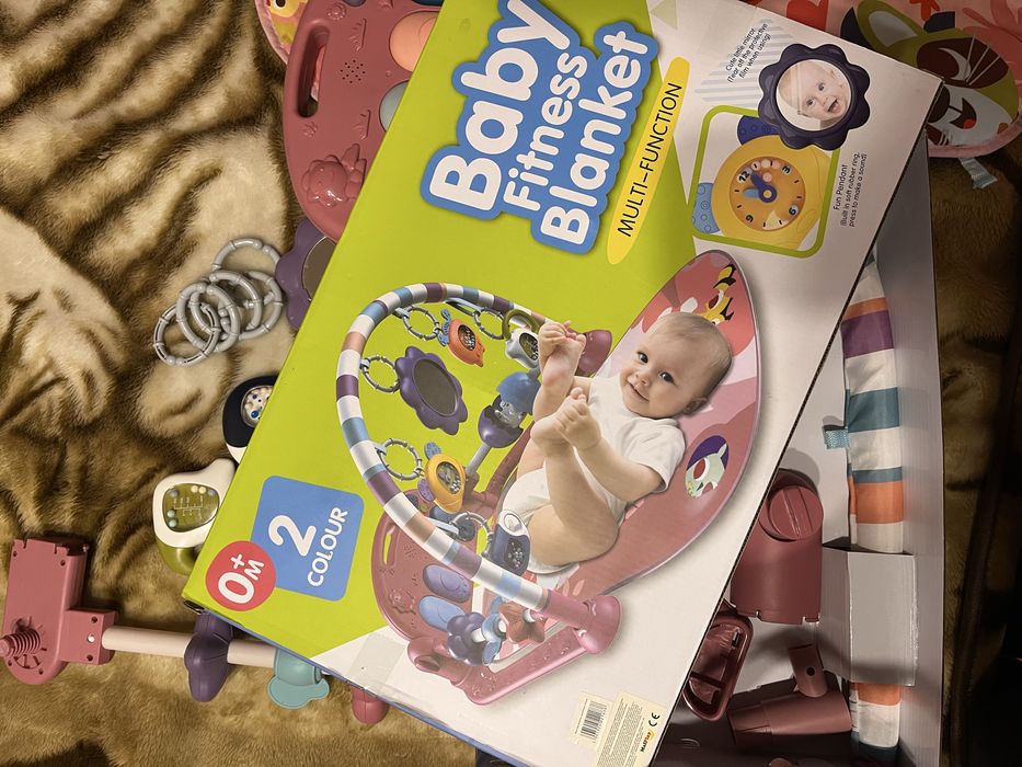 Розвиваючий килимок для немовляти