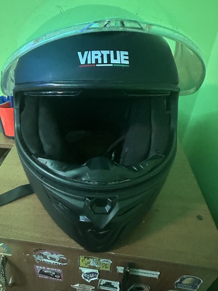 Мотошолом Virtue в хорошу стані