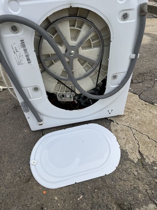 Пральна машина WhirLpool,працює потрібна заміна хрестовини
