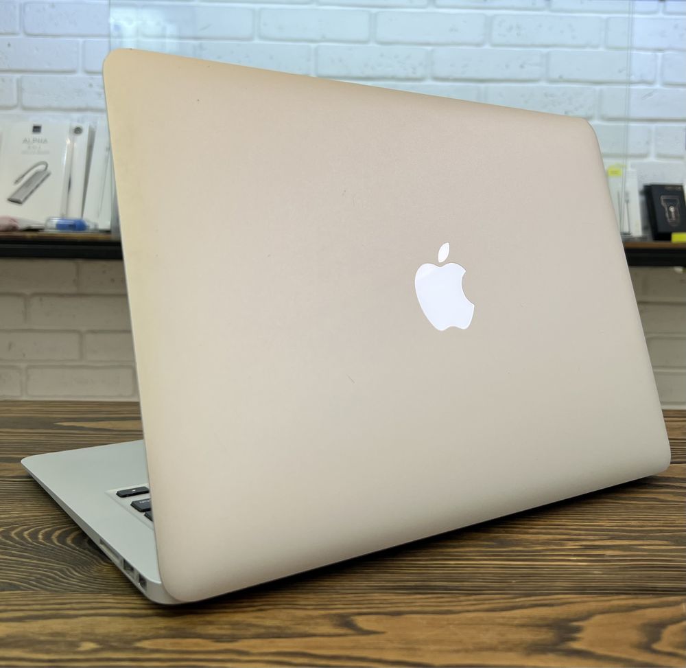 MacBook Air 13 2015 1.6 i5 8/128 Gb Магазин Гарантія