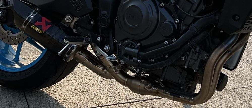 akrapovic completo mt07