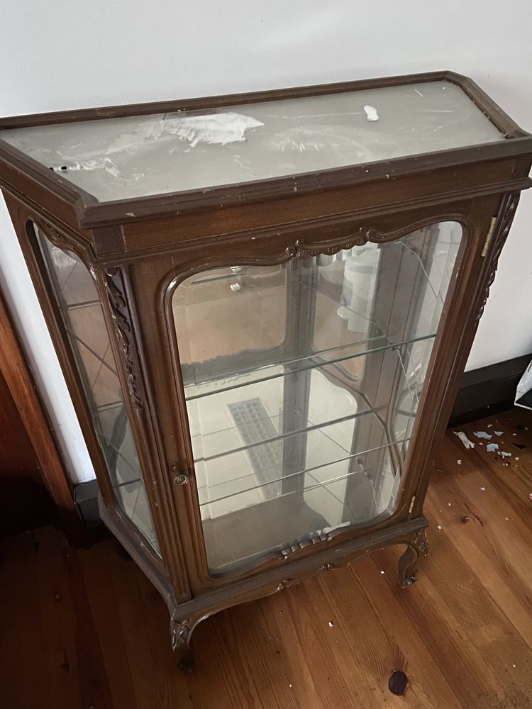 Vitrine antiga para expor coleções