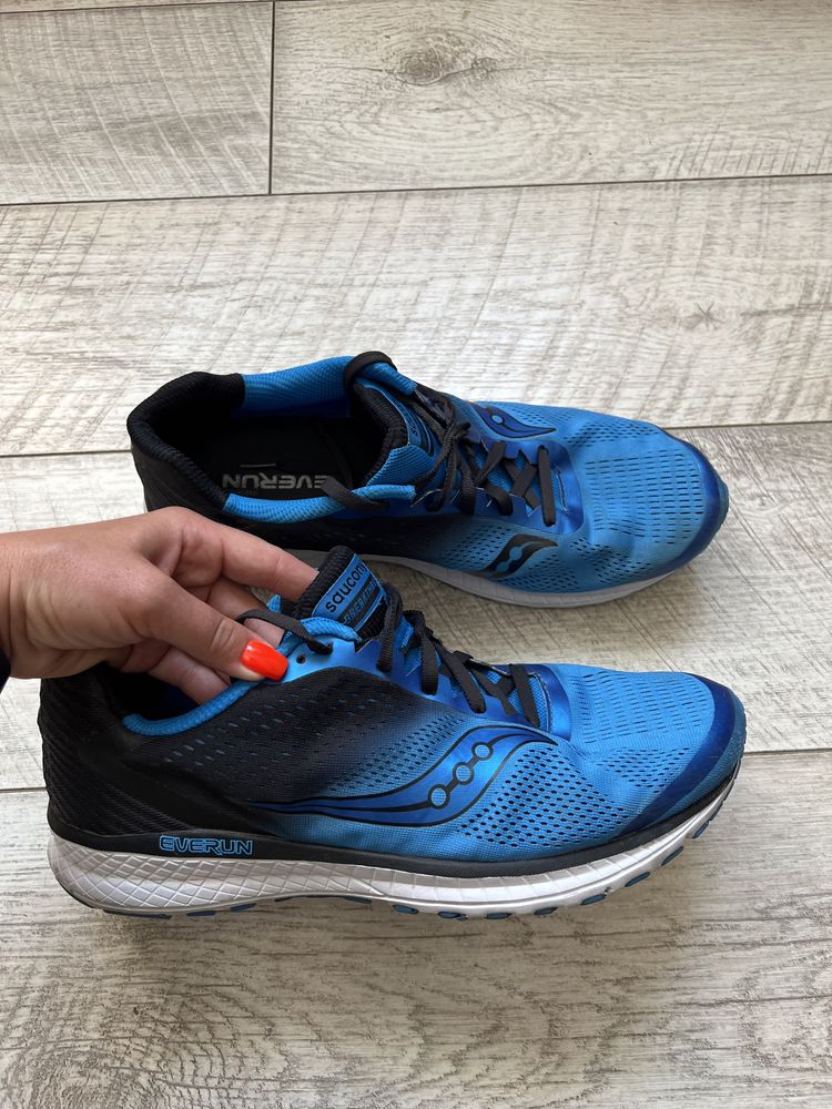 Saucony Brekthru ( 46 p ) 29 cm