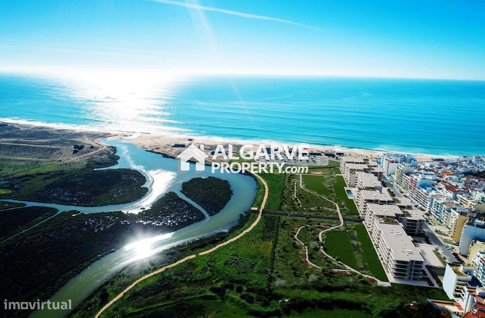 Luxuoso Apartamento T1 à Beira-Mar com Vistas Deslumbrantes em Armação