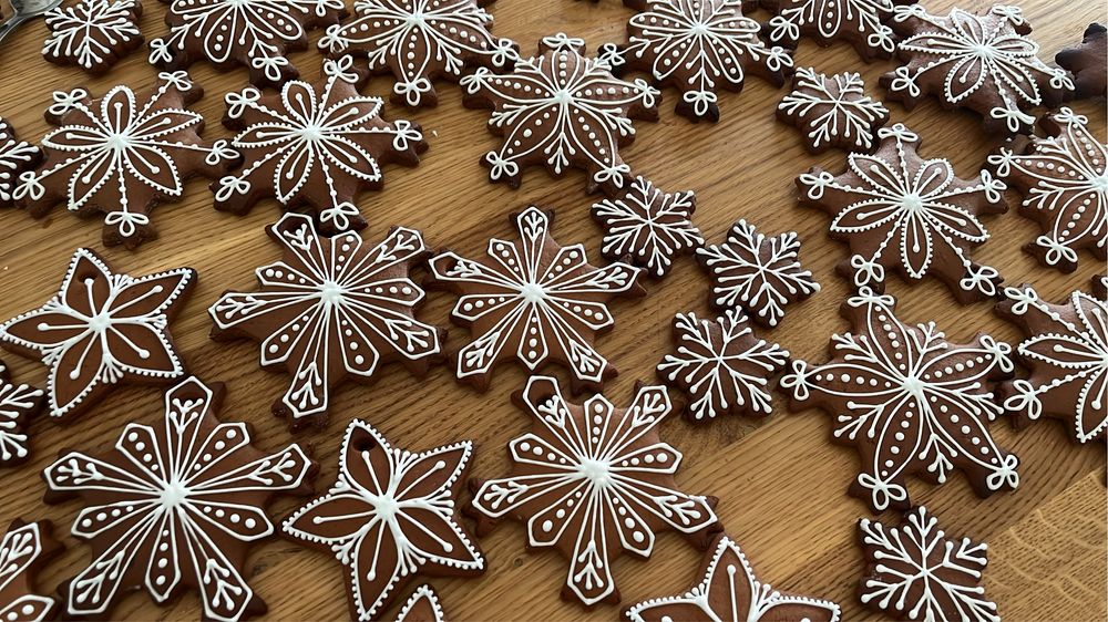 Pierniczki swiateczne, lukrowane pierniczki, pierniczki na prezent