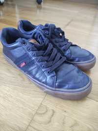 Sapatos Levis Cabedal