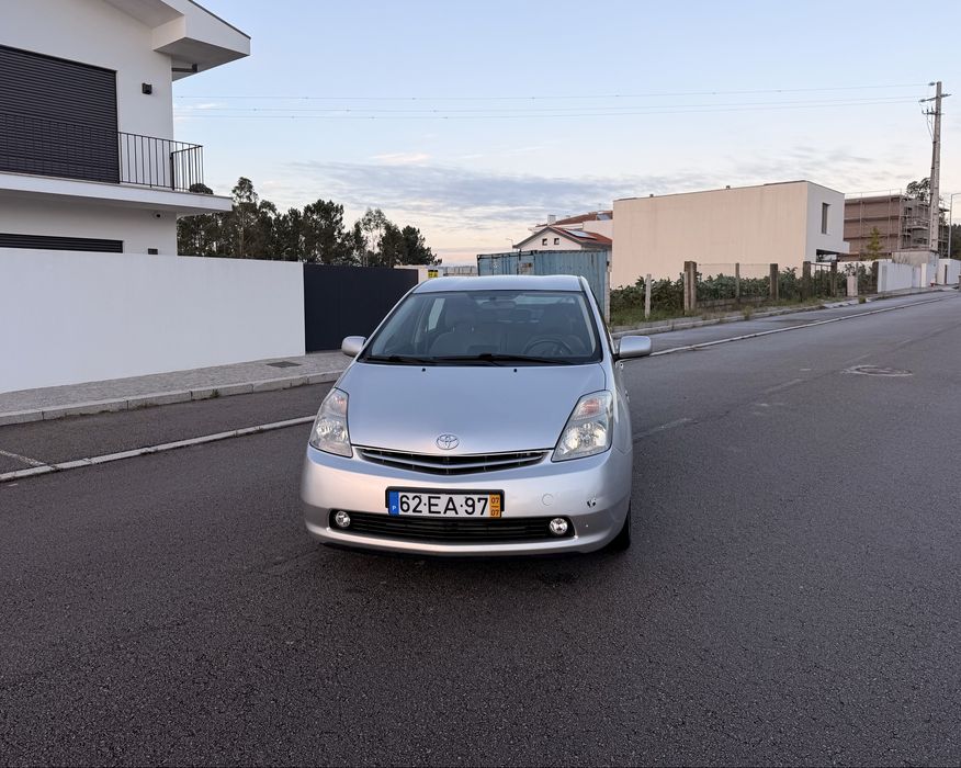 TOYOTA PRIUS 1.5 HÍBRIDO - 1 DONO