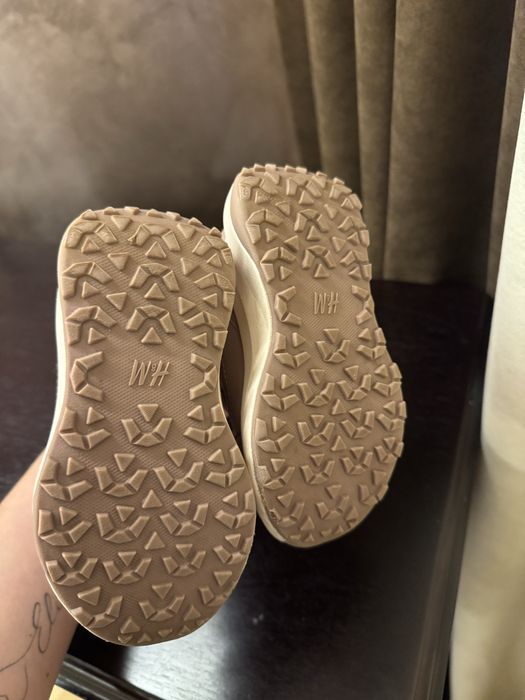 Зимове взуття. Ботинки H&M