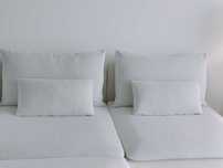 Sofá IKEA (2 lug c/chaise longue) em excelente estado!