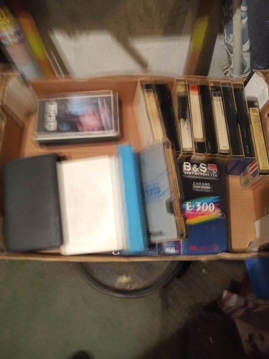 sprzedam kasety do odtwarzacza DVD