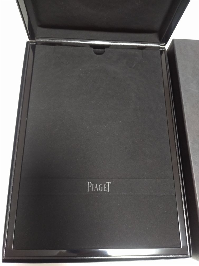 Упаковка,  коробка, футляр под колье Piaget