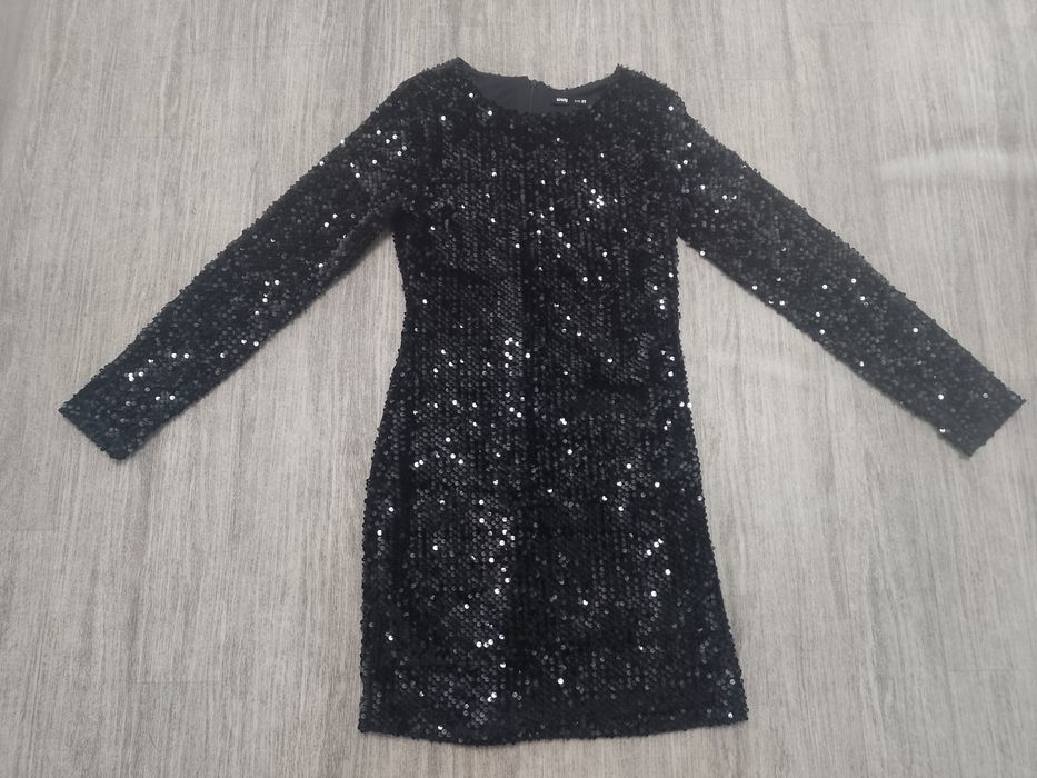 Sprzedam damską sukienkę rozmiar XS firmy Sinsey.