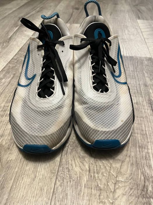 Кросівки унісекс Nike розмір  42.5 устілка 27см в гарному стані