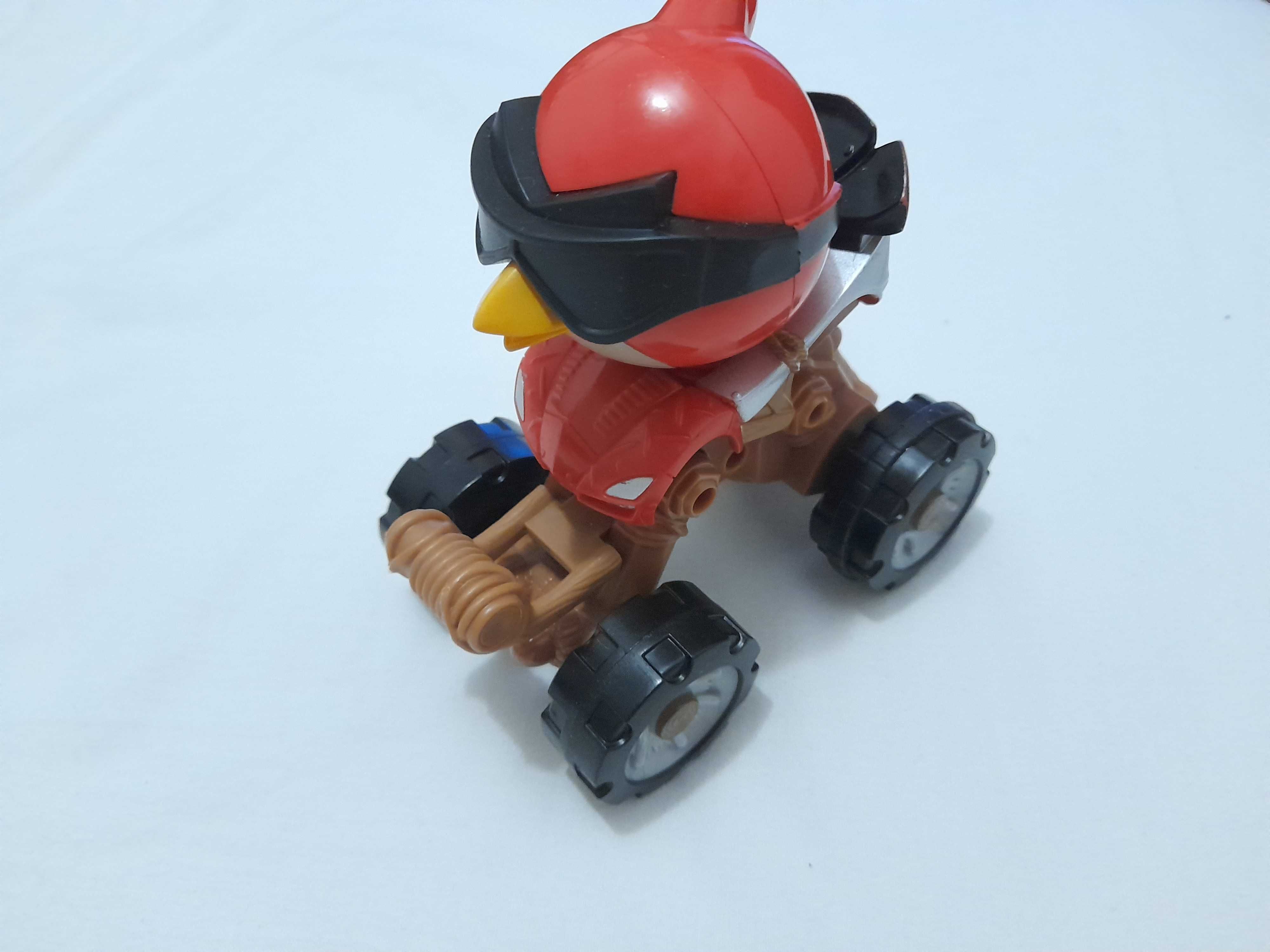 Carro "Angry Bird"