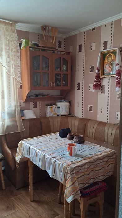 Продам або обміняю на квартиру будинок в Сингаях