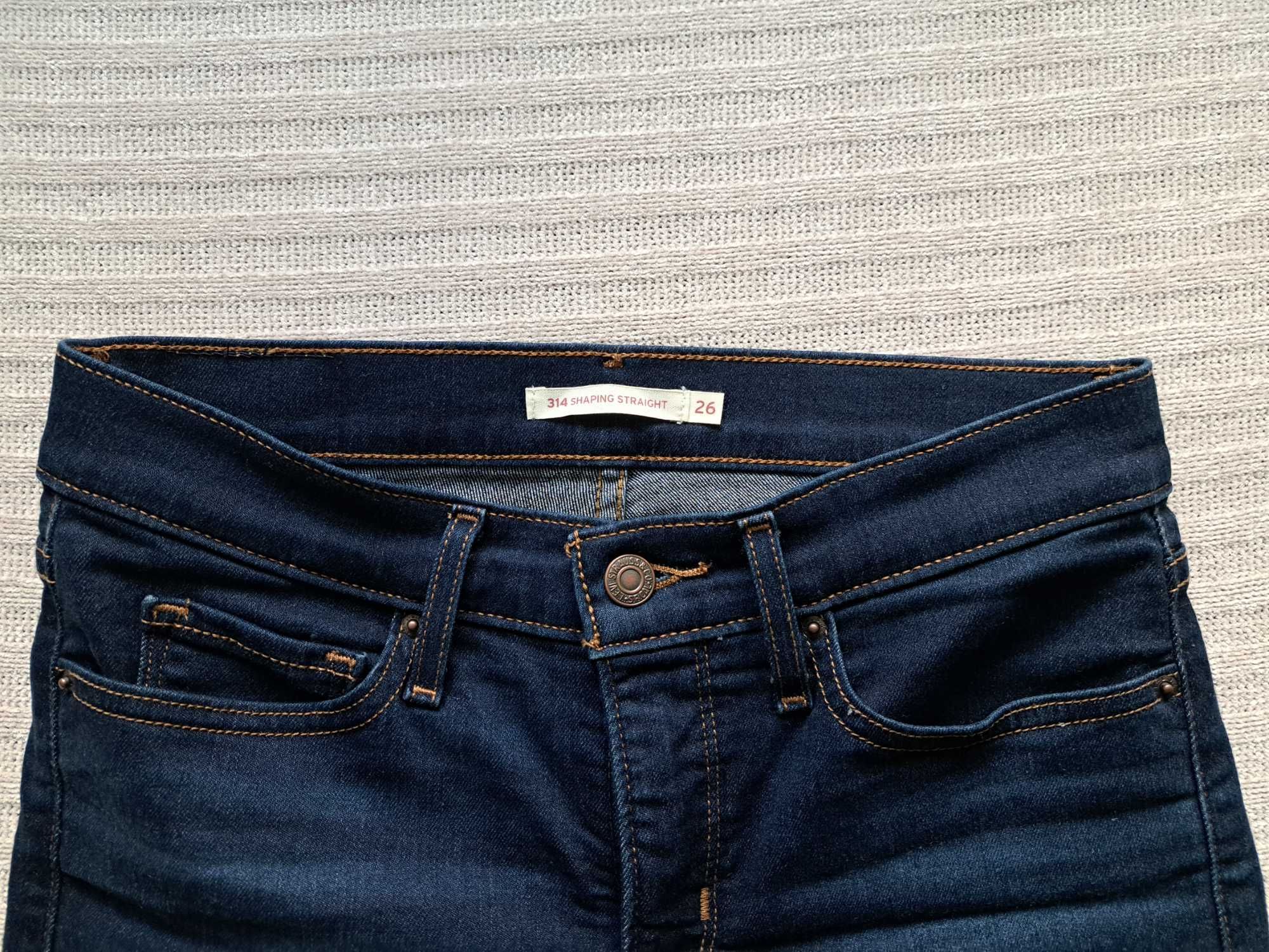 Levi's jeansy 314 prosta nogawka rozm. 26