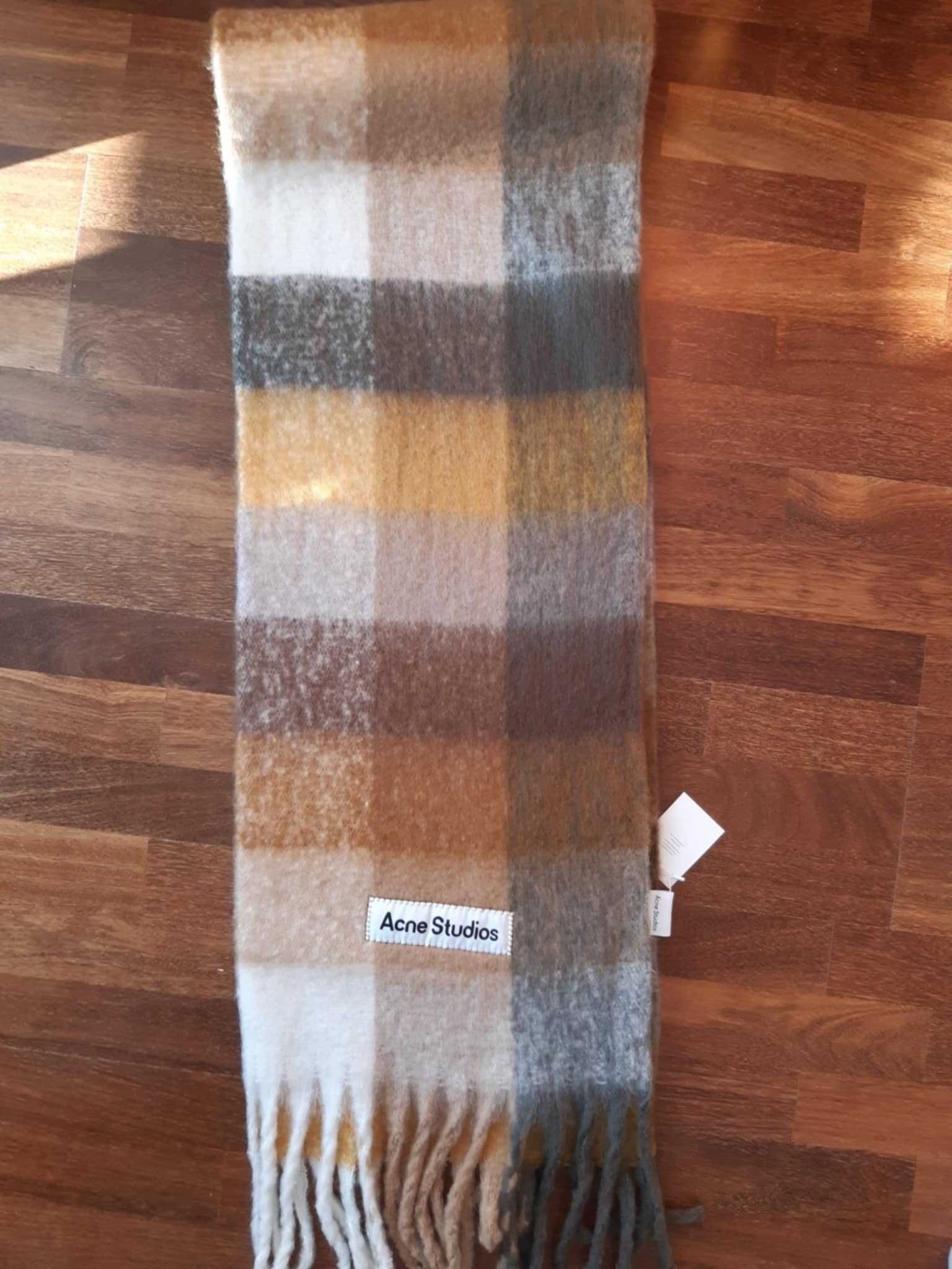 Szal Zimowy z napisem Acne Studios - 250x35cm Brąz