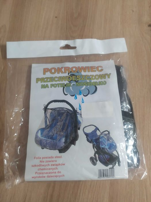 Pokrowiec przeciwdeszczowy na wózek.