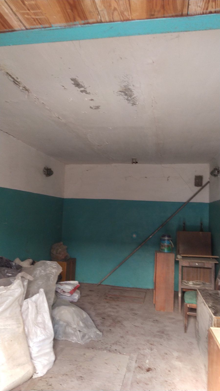 Гараж капітальний з ямою та підвалом