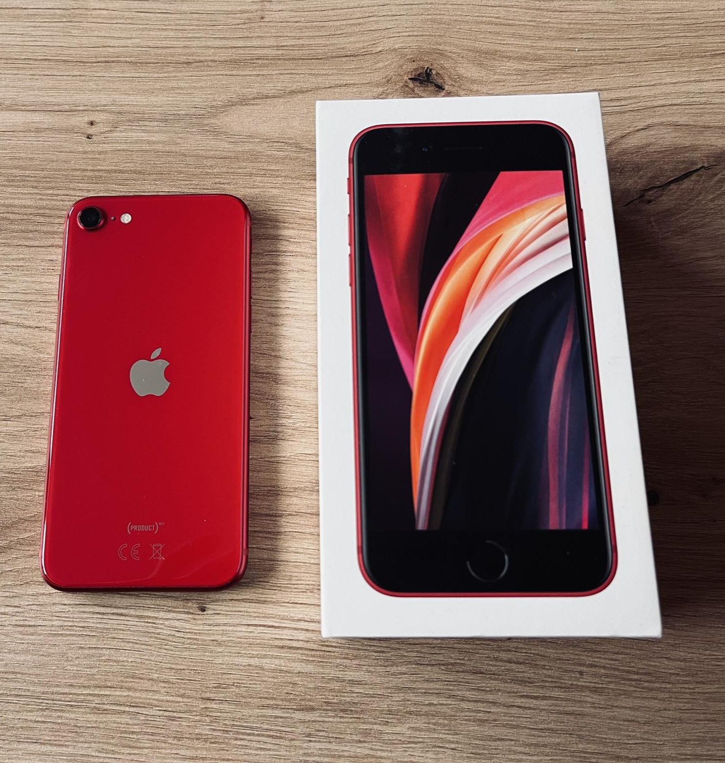 iPhone SE (2020) 128GB RED Edition Używany