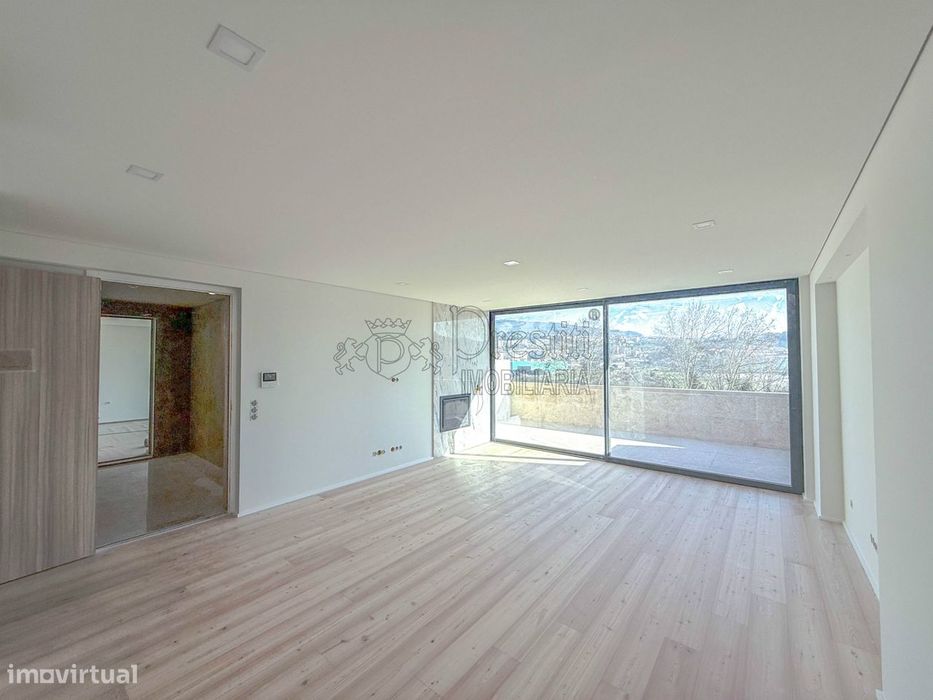 Apartamentos Novos T2 na Cobertura, Creixomil, Guimarães