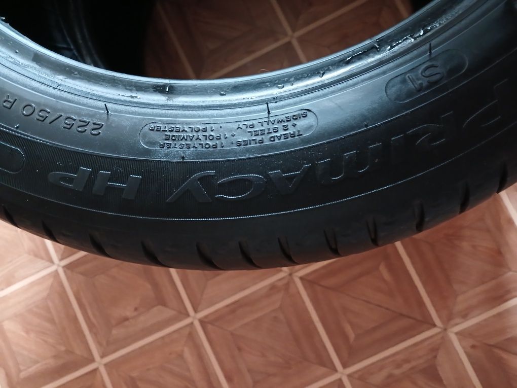 Продам 2 покрышки Michelin Primacy HP.225 50 17.