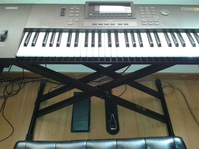 QS300 Piano / sintetizador / sequenciador teclado Yamaha QS 300