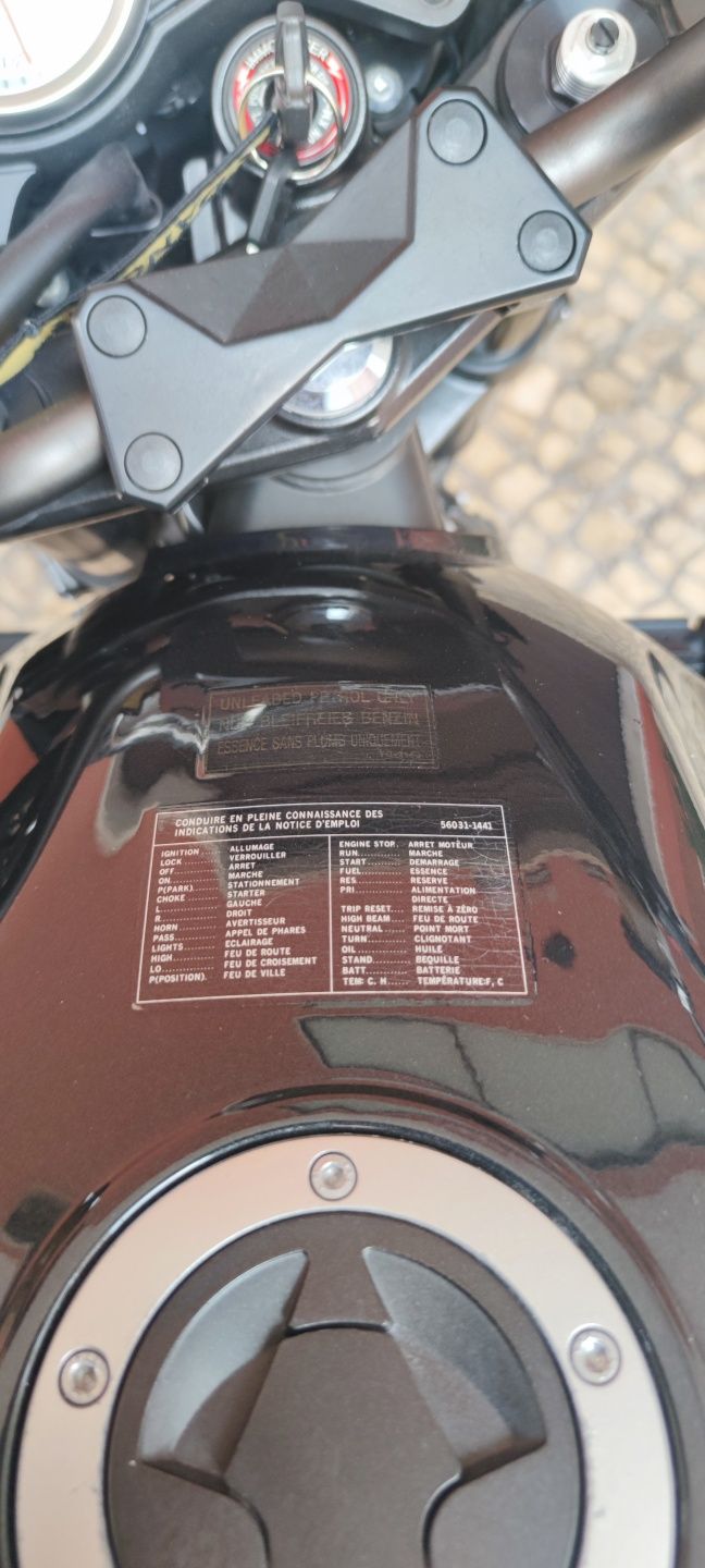 Kawasaki 2010 z750