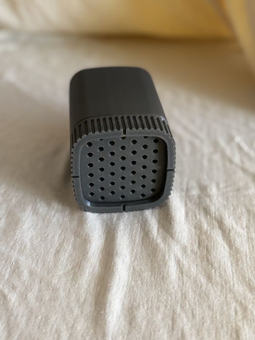 Kubek na szczoteczki z podstawką i odpływem wody – druk 3D