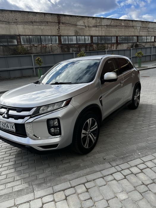 Автомобіль Mitsubishi 2021